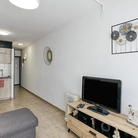 Bord De Apartment
