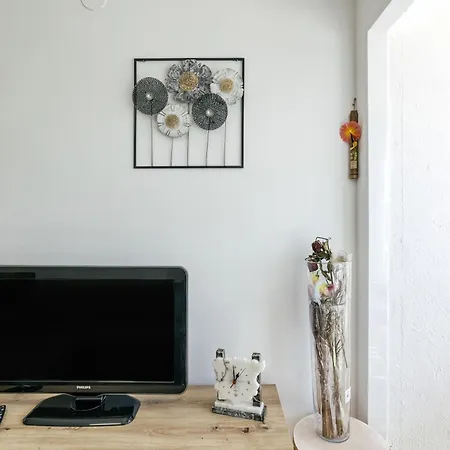 Bord De Apartment