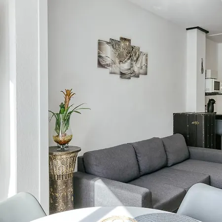 Apartament Bord De